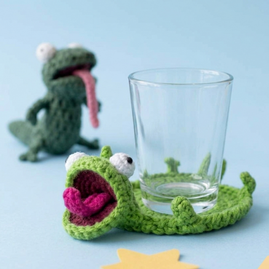 2in1 meme Tom lizard crochet pattern with funny tongue design
